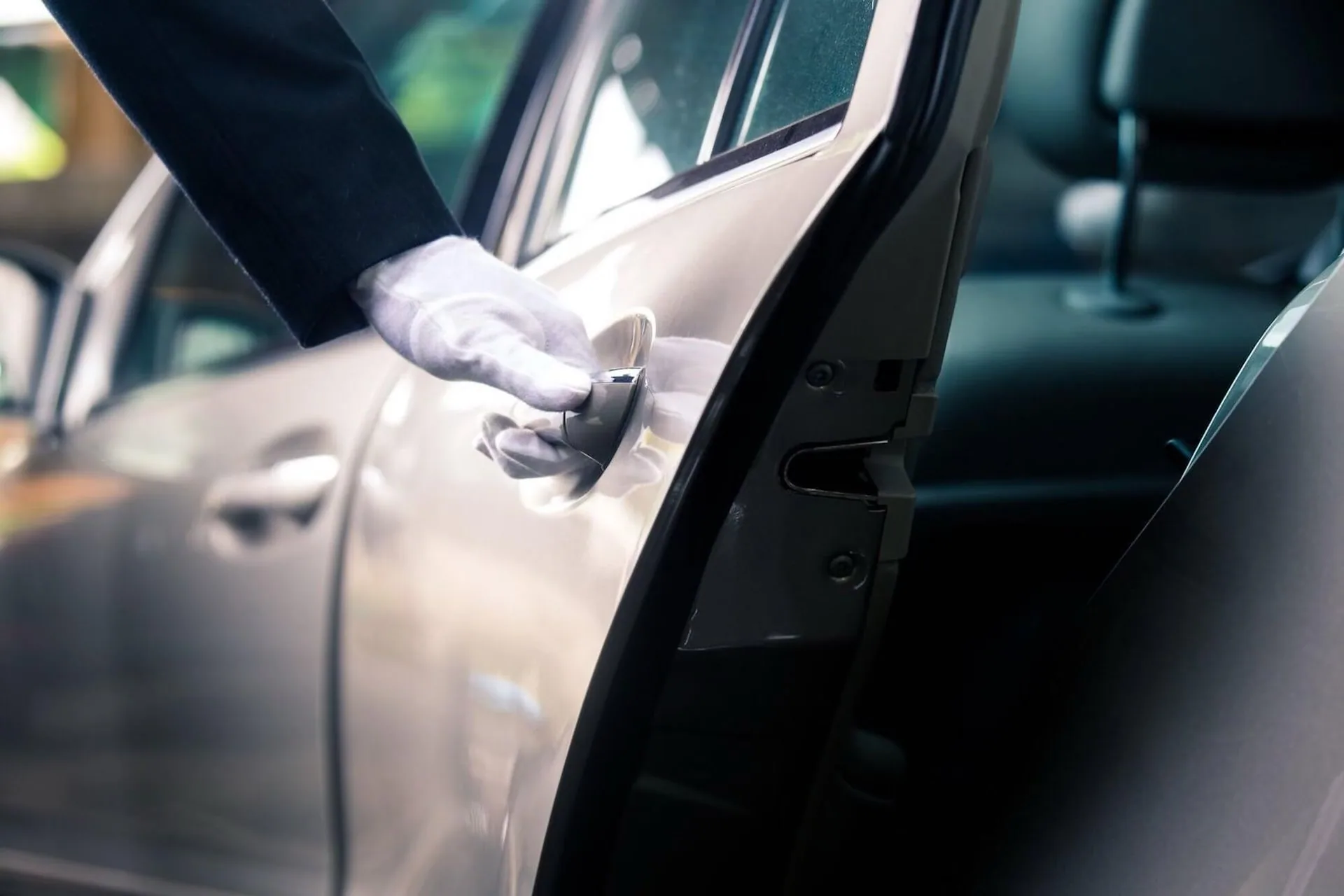 Executive car service Portland Oregon downtown hotels OHSU Marquam Hill Pearl District Oregon Convention Center