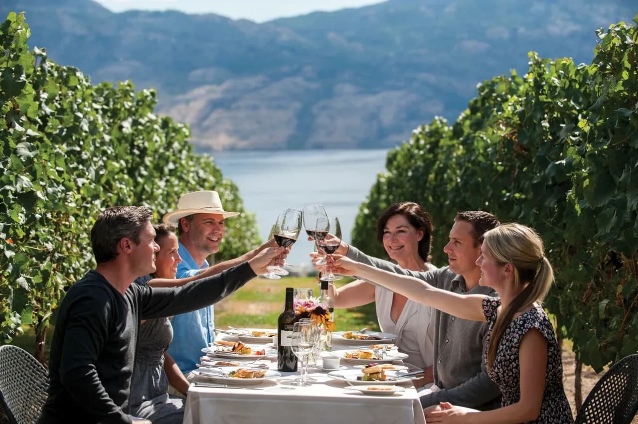 Willamette Valley wine tour from Portland — Marquee Chauffeur private chauffeured tour through Dundee Hills